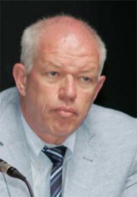 Dr. Peter Paulus